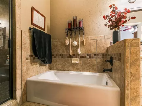 913 E Harrison Ave, Guthrie, OK 73044 photo 41
