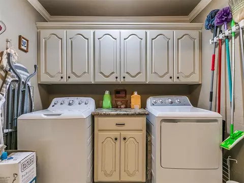 913 E Harrison Ave, Guthrie, OK 73044 photo 31