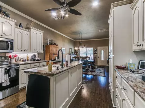 913 E Harrison Ave, Guthrie, OK 73044 photo 27