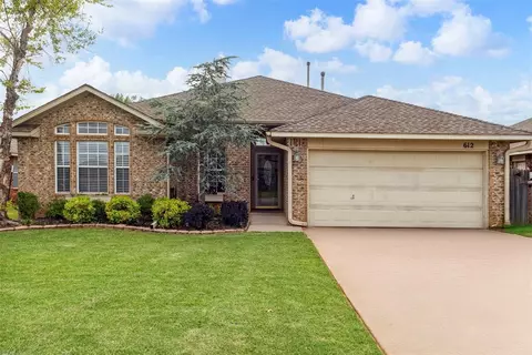 612 Eastview Dr, Yukon, OK 73099