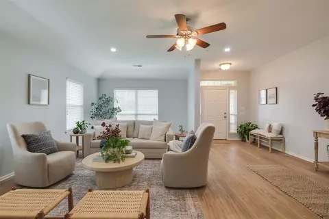405 Bright Angel Trl, Edmond, OK 73003