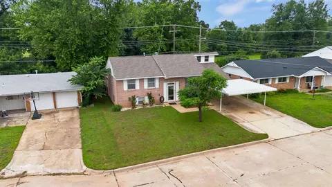 409 Vickie Dr, Del City, OK 73115