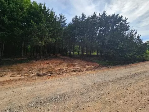 4200 W Lakeview Dr, Guthrie, OK 73044