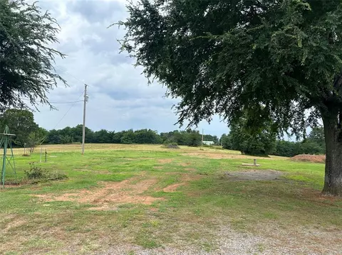 39164 Leflore Rd, Wister, OK 74966