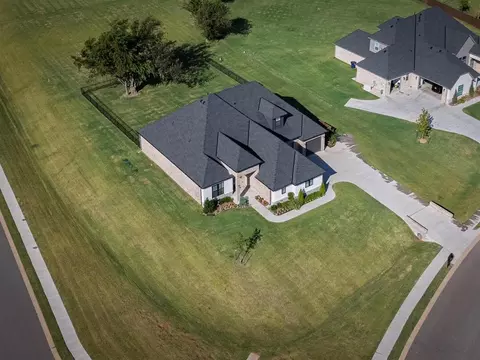 22301 Pine Bluff Way, Edmond, OK 73025
