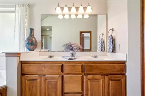 1908 Riviera Dr, Tuttle, OK 73089 photo 20