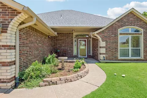 1908 Riviera Dr, Tuttle, OK 73089 photo 2