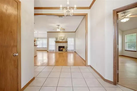 1908 Riviera Dr, Tuttle, OK 73089 photo 3