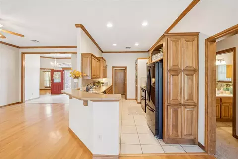 1908 Riviera Dr, Tuttle, OK 73089 photo 9