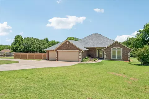 1908 Riviera Dr, Tuttle, OK 73089