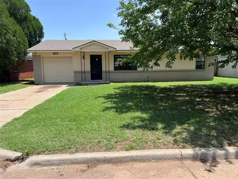 1012 Box St, Altus, OK 73521 photo 2