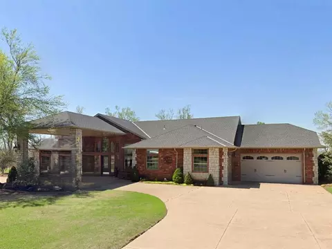 1608 Bentwater Dr, Kingfisher, OK 73750