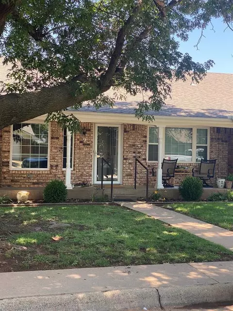 513 Maple St #9, Weatherford, OK 73096