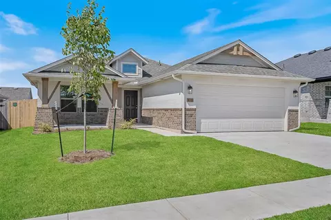 313 Pergola St, Yukon, OK 73099