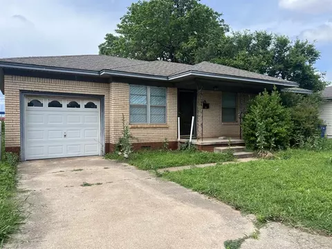 918 W Cherokee Pl, Lindsay, OK 73052