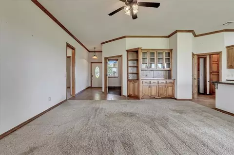 104 Southpointe Ave, Tuttle, OK 73089 photo 3