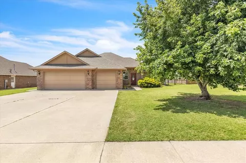 104 Southpointe Ave, Tuttle, OK 73089