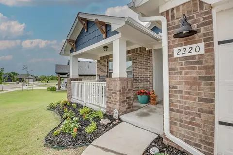 2220 Roca Dr, Edmond, OK 73012 photo 3