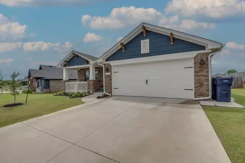 2220 Roca Dr, Edmond, OK 73012 photo 5