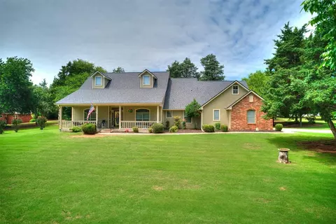 1632 Willow Springs Rd, Norman, OK 73072