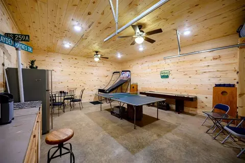 Exterior - 185 Marlin Dr, Broken Bow, OK 74728 photo 5 of 16