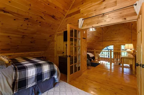 Bedroom - 185 Marlin Dr, Broken Bow, OK 74728 photo 8 of 10