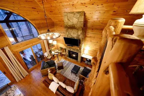 Living - 185 Marlin Dr, Broken Bow, OK 74728 photo 4 of 4