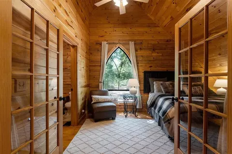 Bedroom - 185 Marlin Dr, Broken Bow, OK 74728 photo 7 of 10