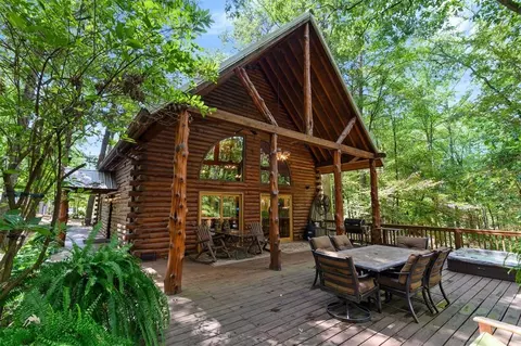185 Marlin Dr, Broken Bow, OK 74728