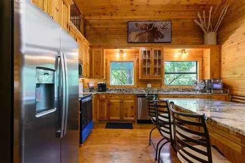 Kitchen - 185 Marlin Dr, Broken Bow, OK 74728 photo 4 of 4