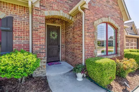 908 Carol Ann Pl, Moore, OK 73160 photo 3