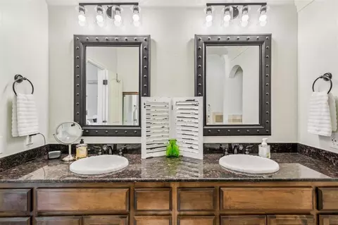 908 Carol Ann Pl, Moore, OK 73160 photo 25