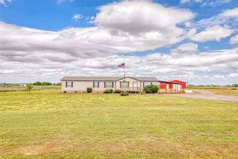 20649 E 1110 Rd, Canute, OK 73626