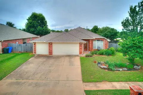 1204 Deer Run Dr, Norman, OK 73071
