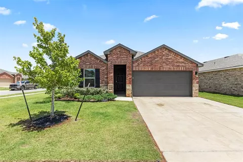 4100 Palmetto Bluff Dr, Mustang, OK 73064