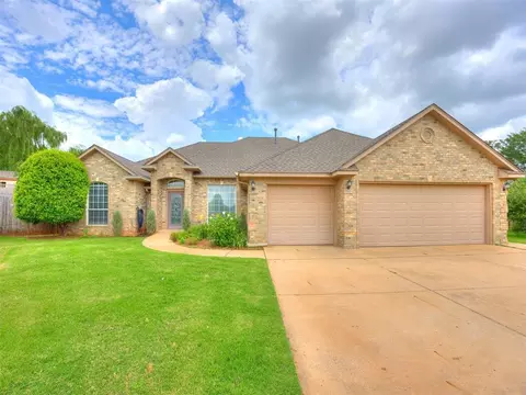 1857 Tall Grass Ct, Edmond, OK 73012