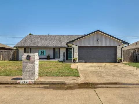 217 E Grand Teton Ct, Yukon, OK 73099