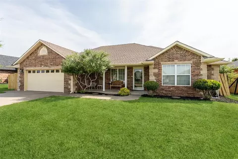 2303 Whispering Pine Blvd, Shawnee, OK 74804