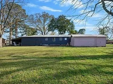 309 E Memorial St, Broken Bow, OK 74728 photo 3