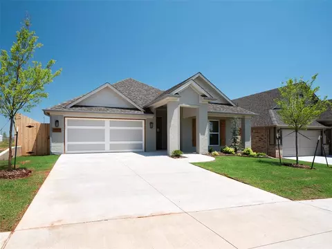 7913 NW 162nd St, Edmond, OK 73013