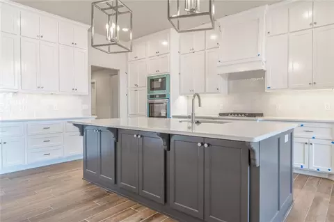 3033 Arbor Hill Dr, Edmond, OK 73034