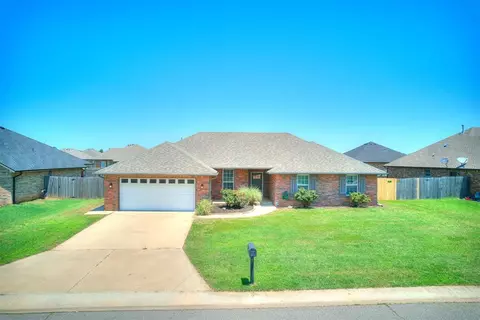 1954 Timber Dale Dr, Shawnee, OK 74804