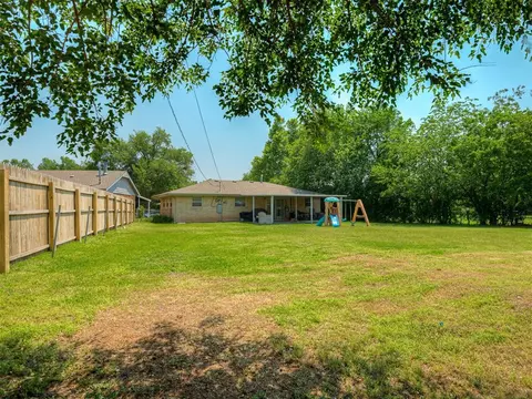 1147 Elmhurst St, Moore, OK 73160 photo 37
