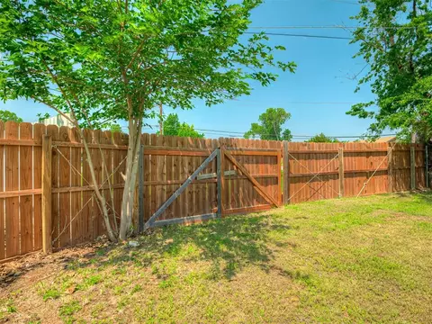 1147 Elmhurst St, Moore, OK 73160 photo 40