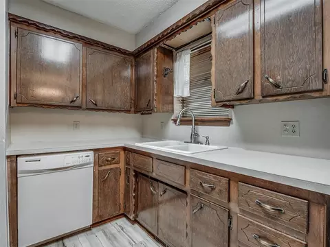 1147 Elmhurst St, Moore, OK 73160 photo 15