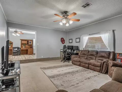 1147 Elmhurst St, Moore, OK 73160 photo 9