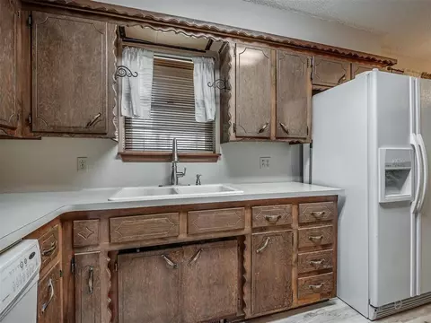 1147 Elmhurst St, Moore, OK 73160 photo 17