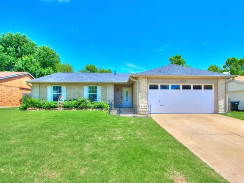 1517 NE 4th St, Moore, OK 73160