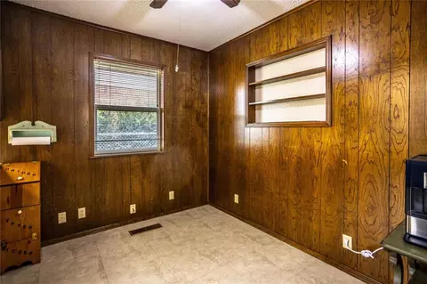801 N Hunt St, Hydro, OK 73048 photo 10