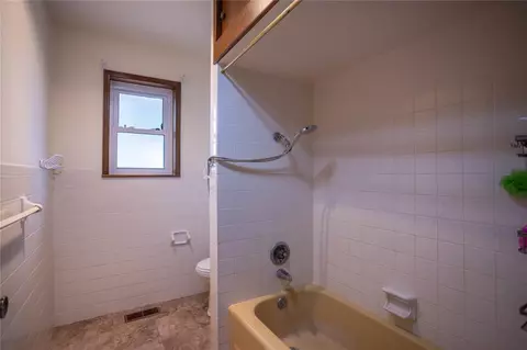 801 N Hunt St, Hydro, OK 73048 photo 16